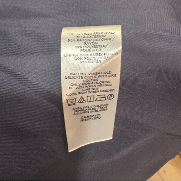 Ann Taylor Factory Navy Skirt size 10 w/ Buttons Rayon EUC - Picture 7 of 7